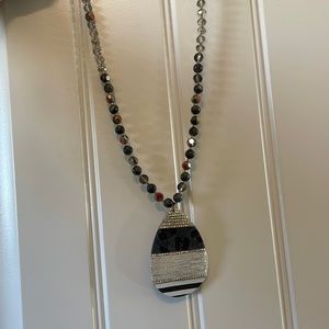 Brand New! Ashlyn & Rose Beaded Necklace w Diamond!